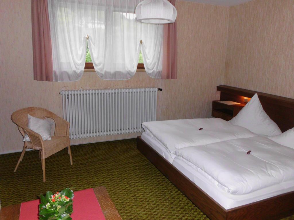 Finken, Gästezimmer an der Rench Oppenau Exterior foto